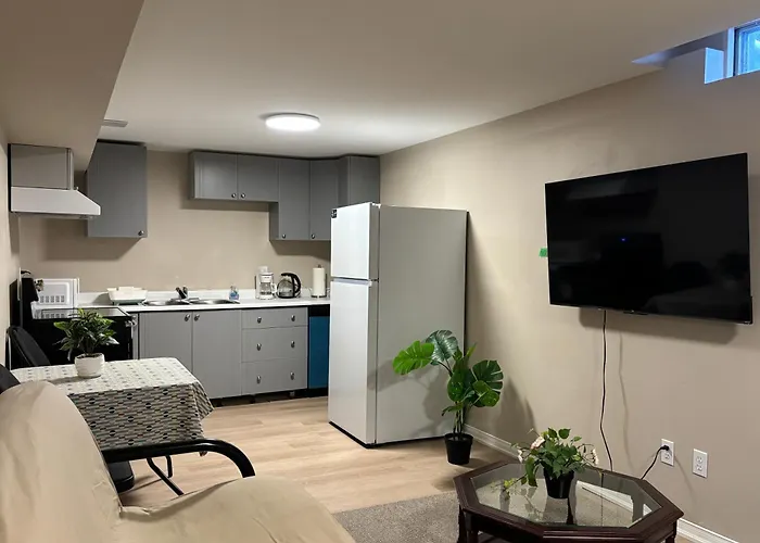 Spacious 2-Br Basement Suite Near Lake Simcoe & Beach Park